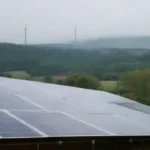 Cómo la energía distribuida puede fortalecer la democracia local