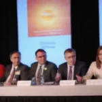 Mesas redondas de discusión sobre el futuro energético